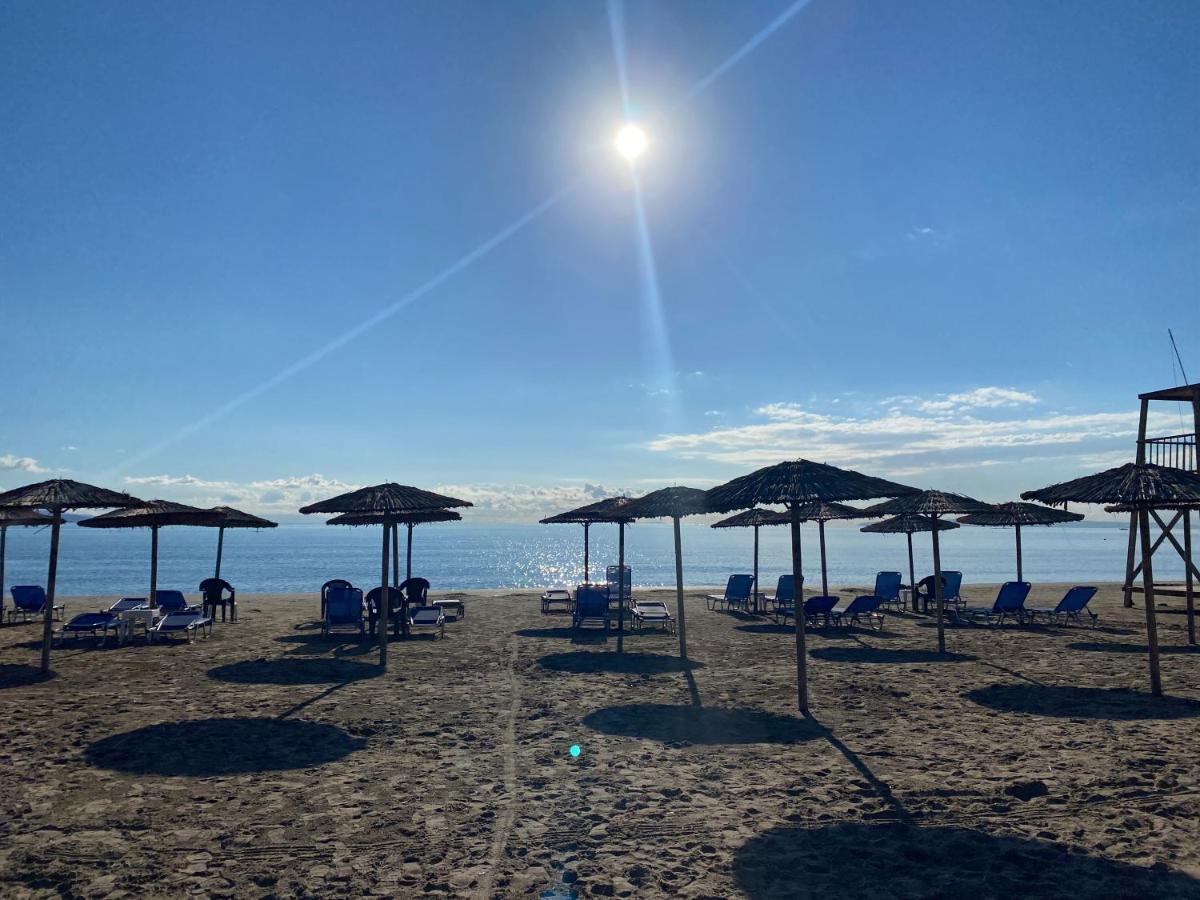 Domelia'S Luxury Apartments Near Airport & Beach Artemida  Esterno foto