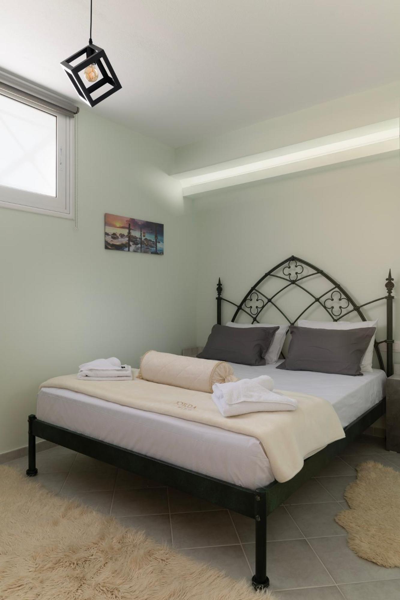 Domelia'S Luxury Apartments Near Airport & Beach Artemida  Esterno foto