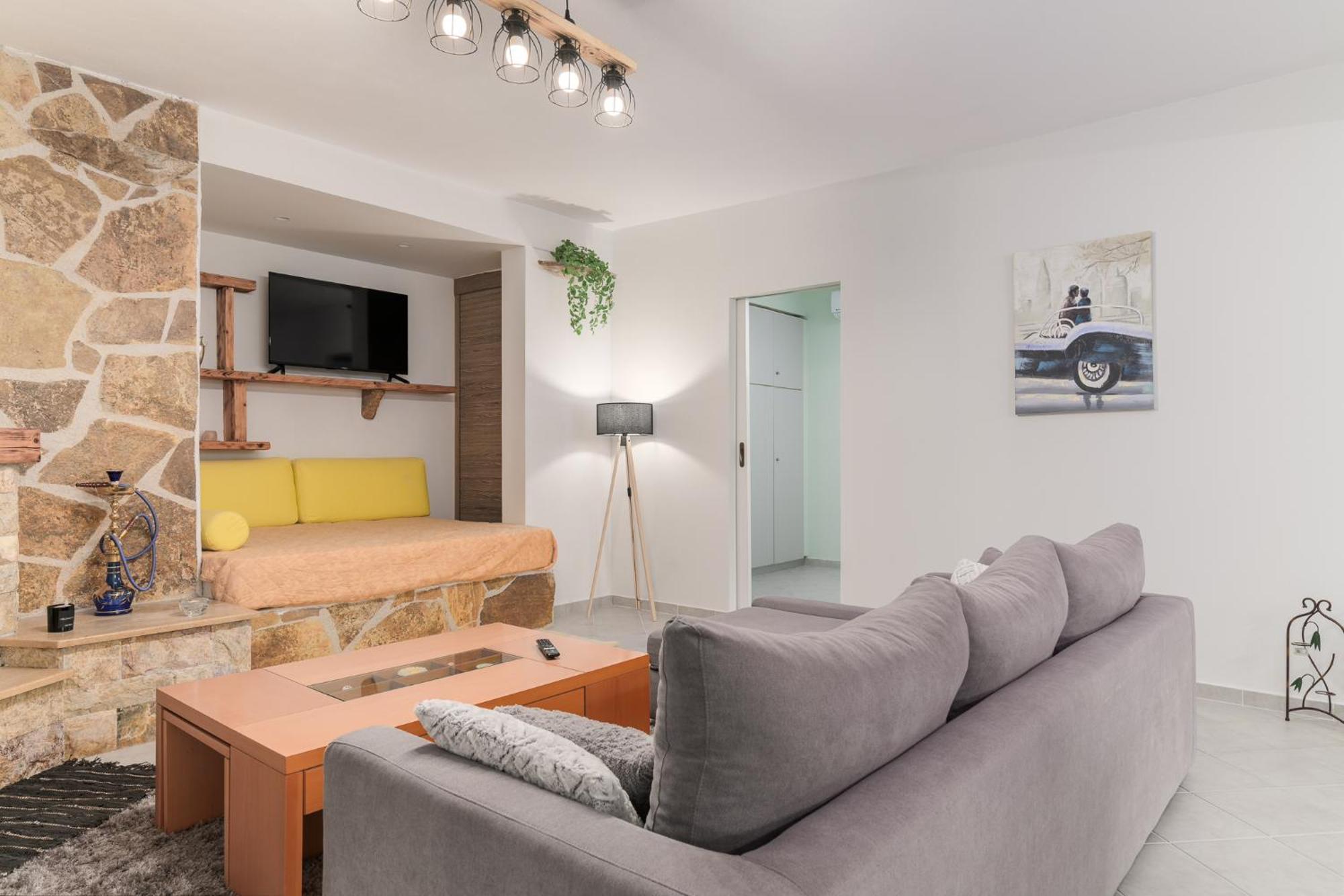 Domelia'S Luxury Apartments Near Airport & Beach Artemida  Esterno foto