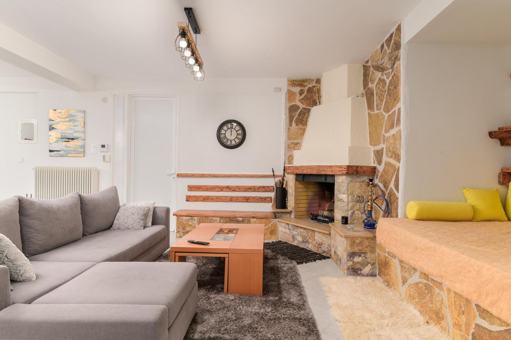 Domelia'S Luxury Apartments Near Airport & Beach Artemida  Esterno foto